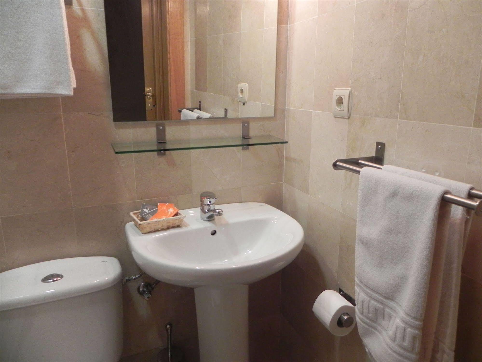 Hostal El Olivo Granada Bagian luar foto