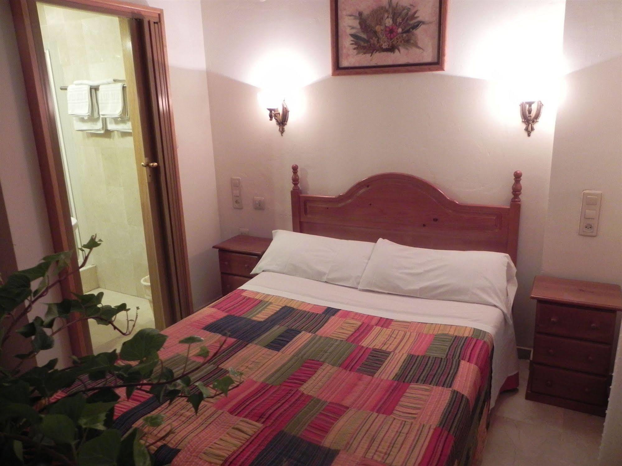 Hostal El Olivo Granada Bagian luar foto