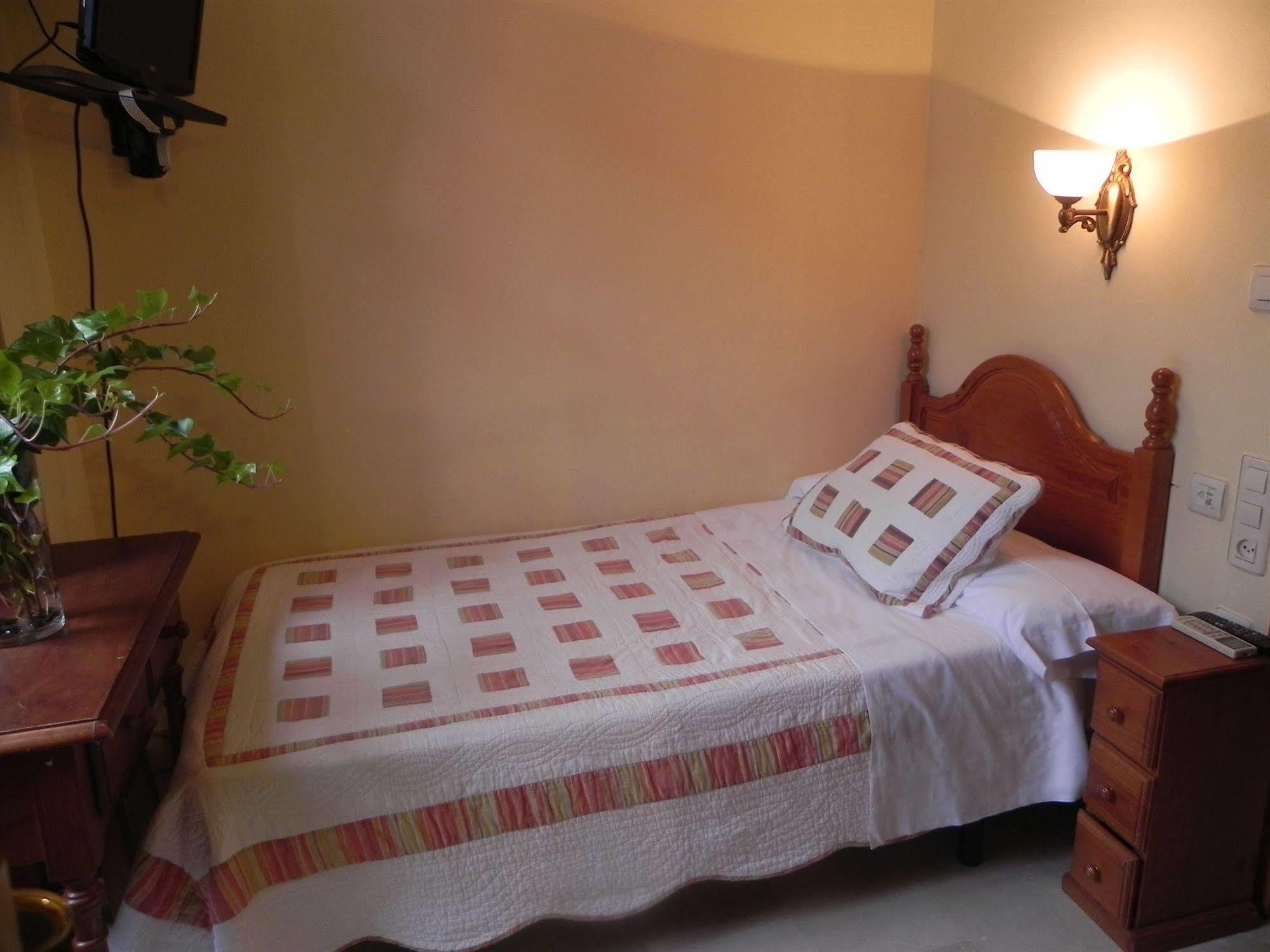 Hostal El Olivo Granada Bagian luar foto